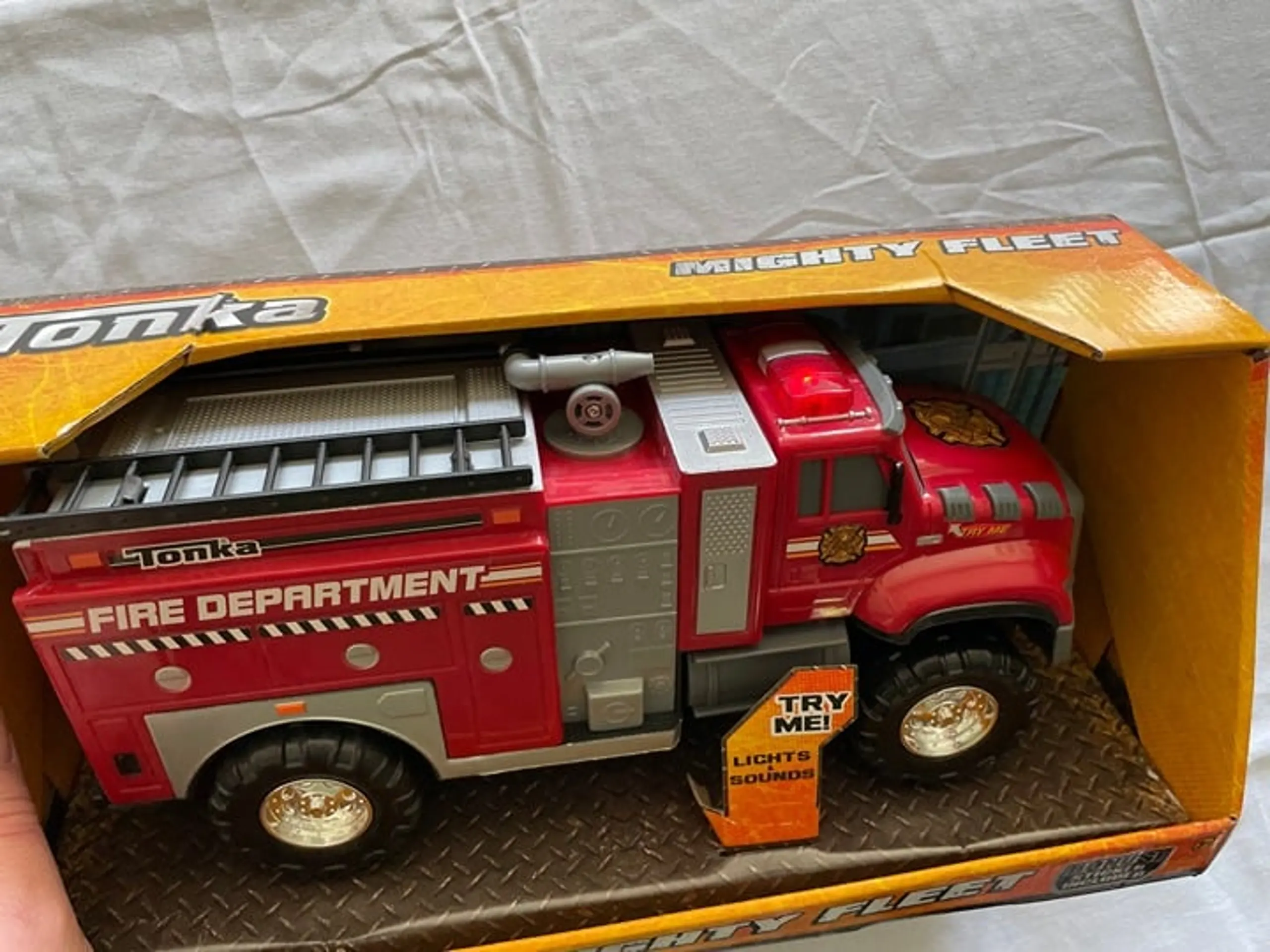 Tonka Mighty Metal Fleet fire rescue truck red emergency toy